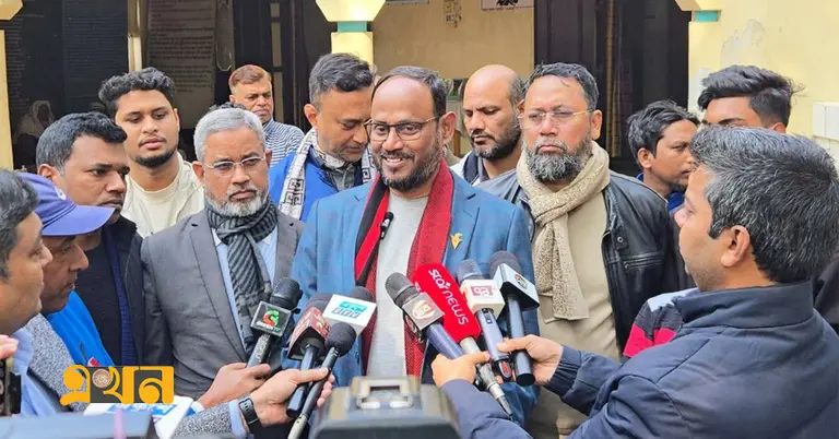 কথা বলছেন সুলতান সালাউদ্দিন টুকু